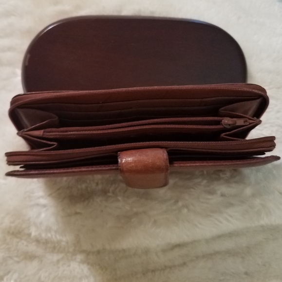 Vintage Buxton Wallet - Picture 13 of 16